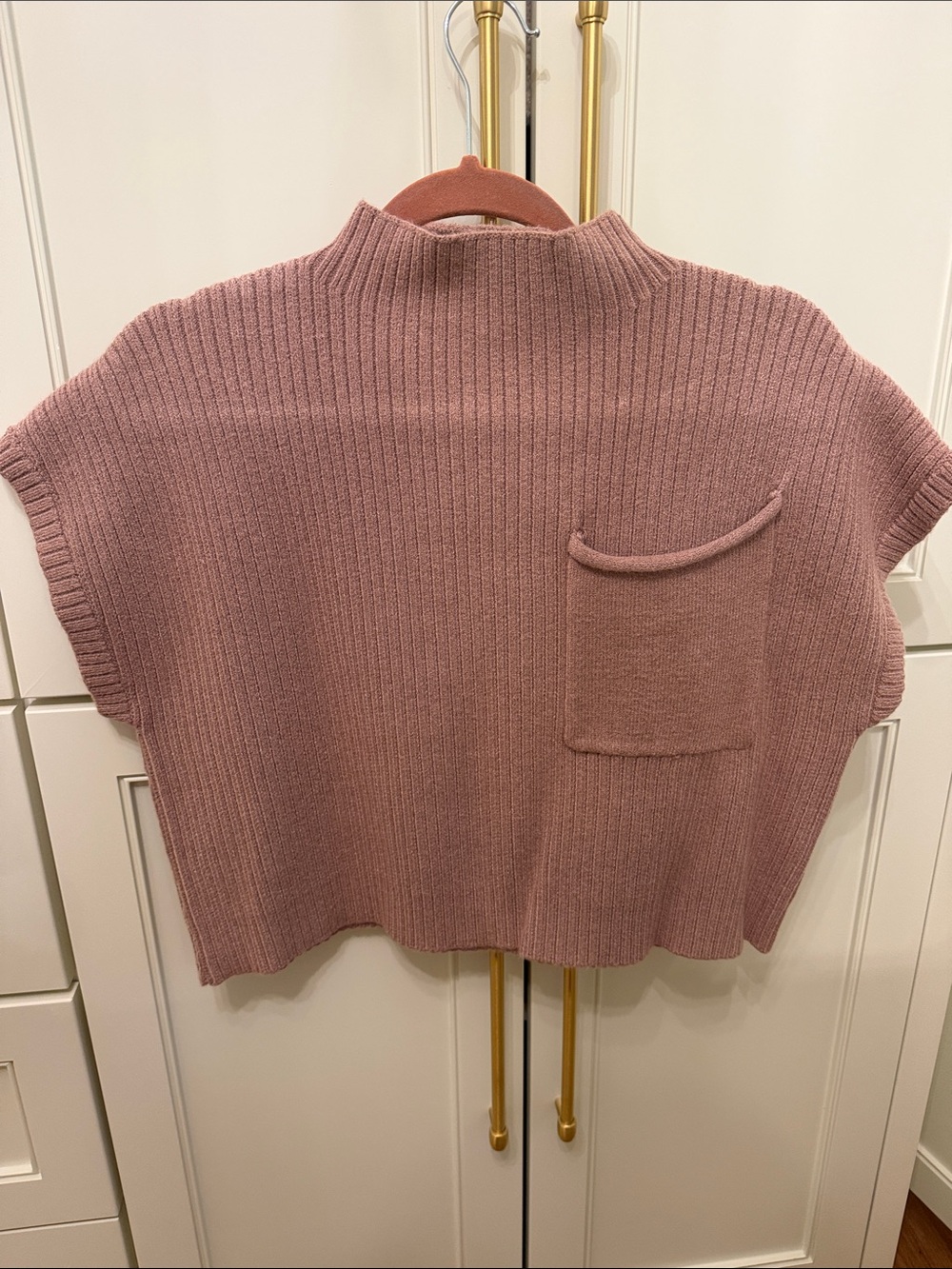 Entro womenâs Medium short sleeve brown sweater